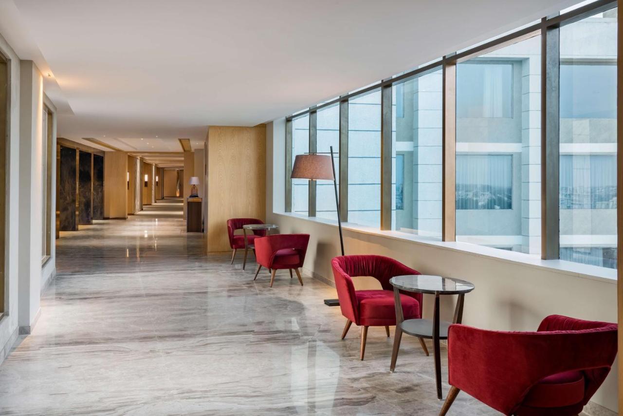 Radisson Bhopal Hotell Exteriör bild