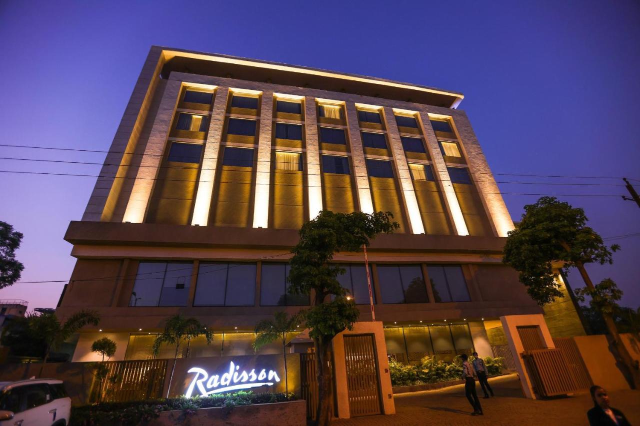 Radisson Bhopal Hotell Exteriör bild