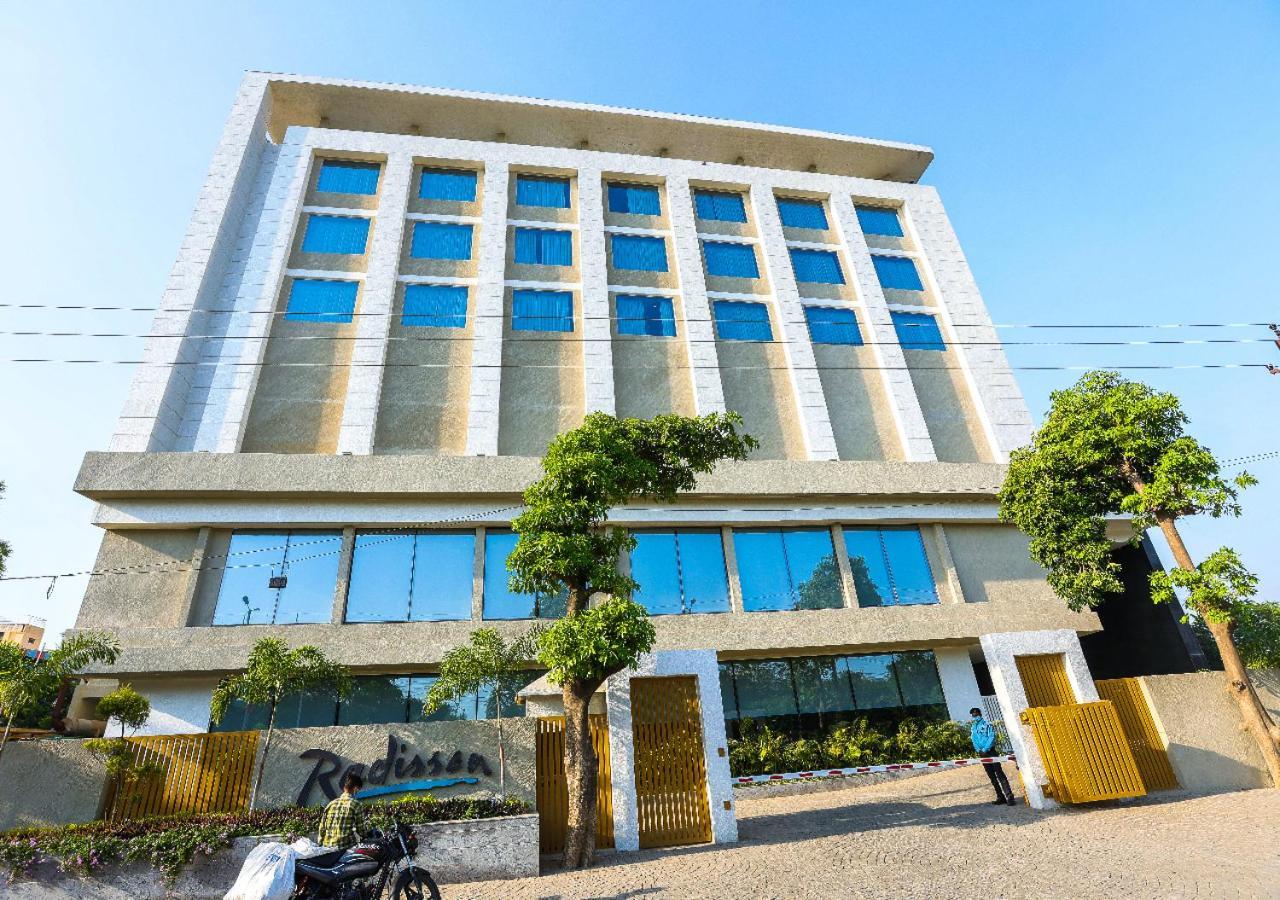 Radisson Bhopal Hotell Exteriör bild
