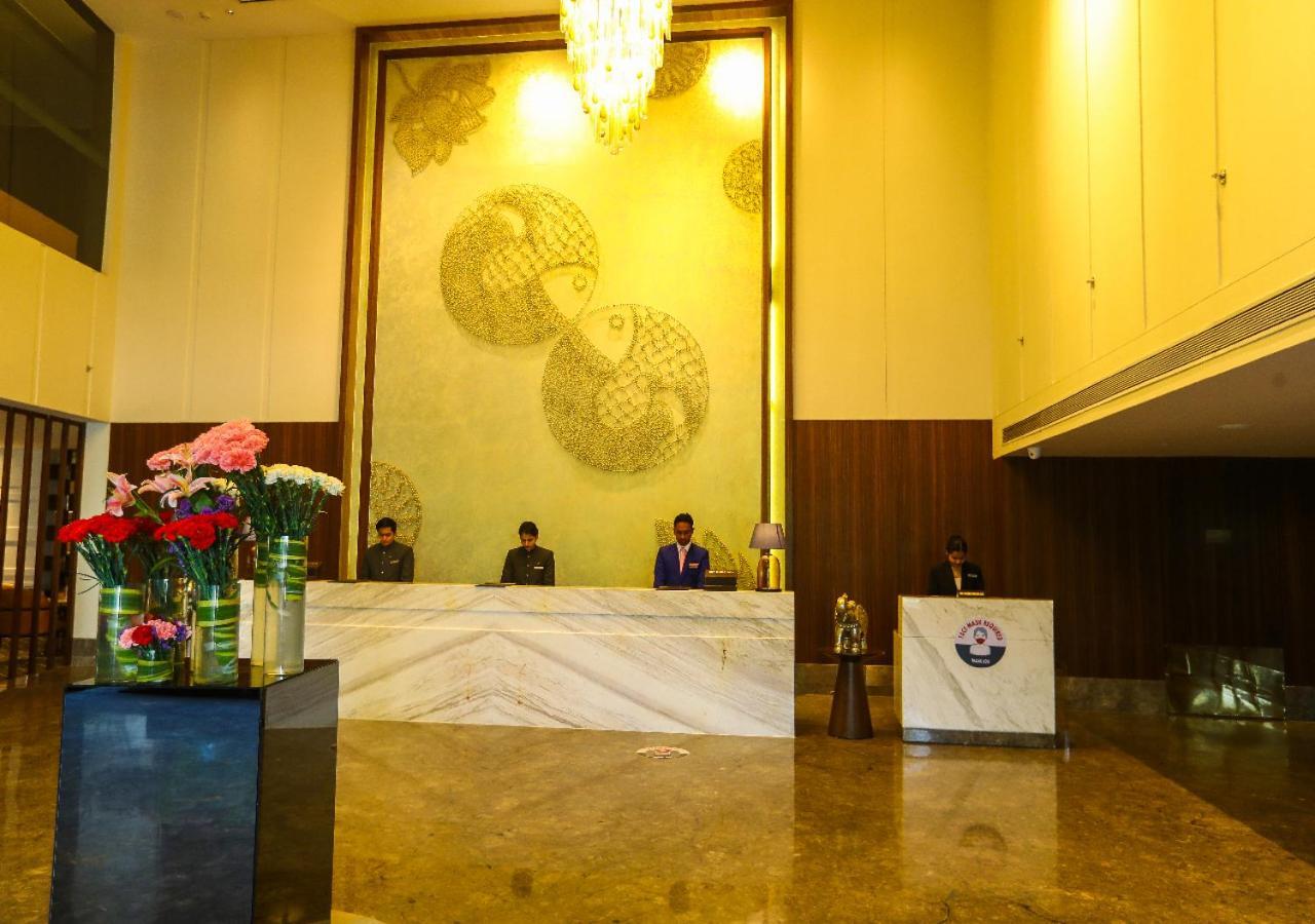 Radisson Bhopal Hotell Exteriör bild