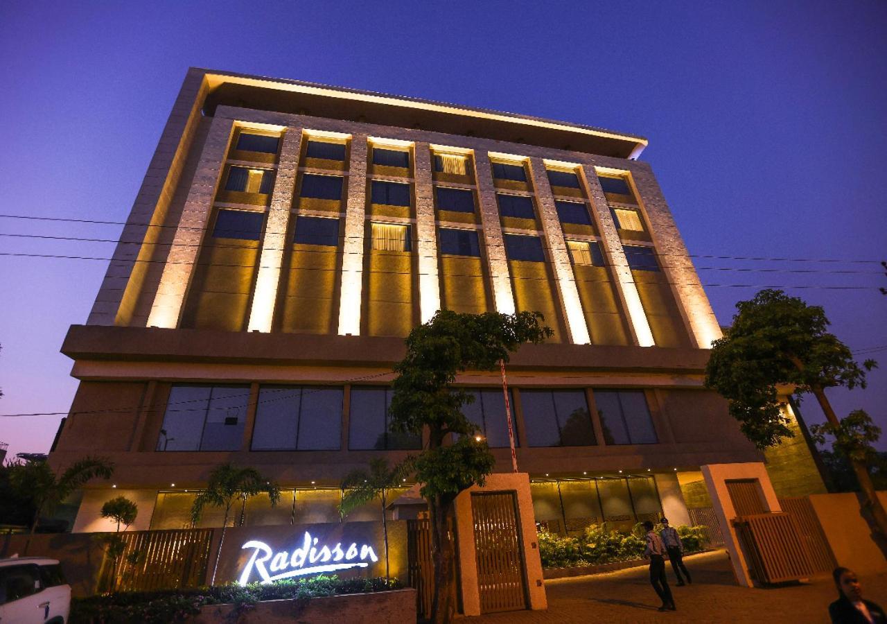 Radisson Bhopal Hotell Exteriör bild