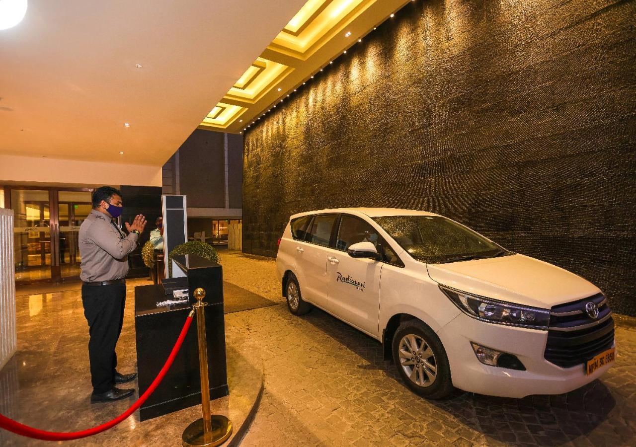 Radisson Bhopal Hotell Exteriör bild
