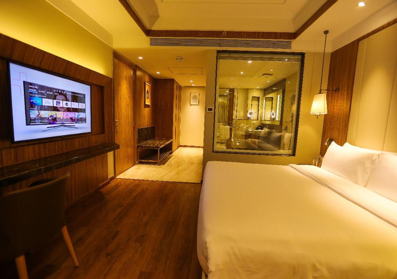 Radisson Bhopal Hotell Exteriör bild